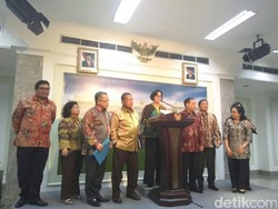 Sri Mulyani: Bos OJK Tak Boleh Kompromi Soal Korupsi