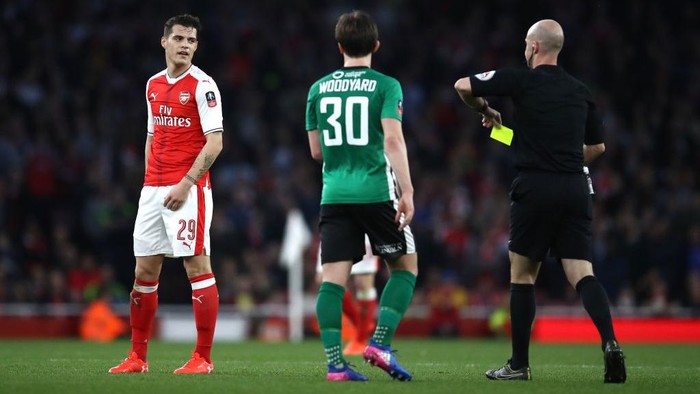 Periode Kartu Granit Xhaka