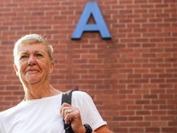 Lulusan SMU Tertua di Australia, Mulai Kuliah S-1 di Usia 70 Tahun