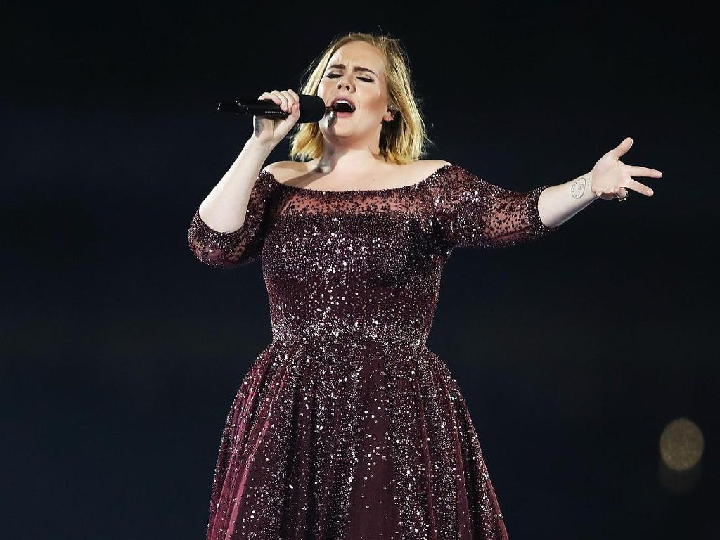 Pita Suara Rusak, Adele Batalkan Konser Pita Suara Rusak, Adele Batalkan Konser