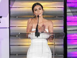 Kim Kardashian Pamer Foto Seksi di Instagram Pasca Followers Berkurang