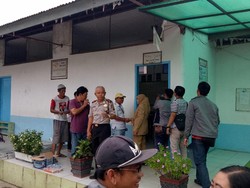 Peluru Nyasar Tembus Atap Sekolah di Palembang, Warga Berhamburan