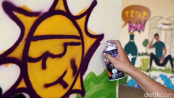 Beri Warna Beda di RPTRA dan Rusunawa dengan Mural