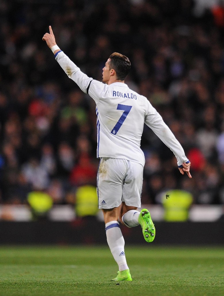 Dua Rekor Ronaldo dalam Kemenangan Madrid atas Betis Dua Rekor Ronaldo dalam Kemenangan Madrid atas Betis