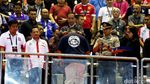 Jokowi Serahkan Trofi Piala Presiden 2017 Kepada Arema FC