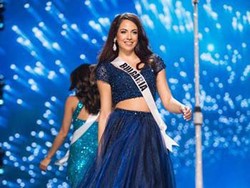 Bikin Iri, Gadis Ini Pakai Gaun Prom Hibahan Kontestan Miss Universe