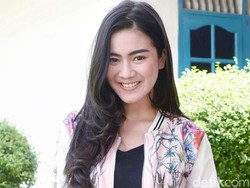 4 Tahun Pacaran, Felicya Angelista Dapat Kado Kalung dari Kekasih