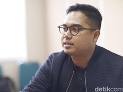 Novel Fahd Pahdepie Angan Senja Senyum Pagi Laris Terjual 4000 Eksemplar