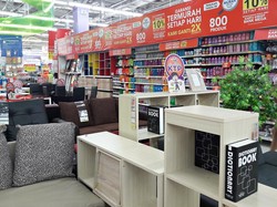 Rapikan Buku dan Majalah dengan Promo Lemari di Transmart Carrefour