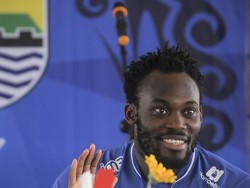 Essien Datang, Zola Tetap Kalem