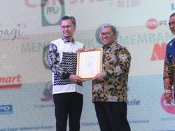 Kembangkan UMKM di Jabar, Transmart dan Carrefour Raih Penghargaan