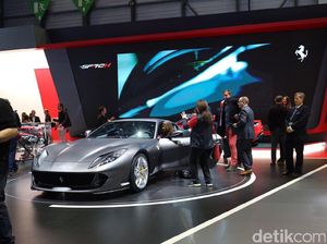 Ferrari 812 Superfast Masuk Indonesia Tahun Depan Ferrari 812 Superfast Masuk Indonesia Tahun Depan