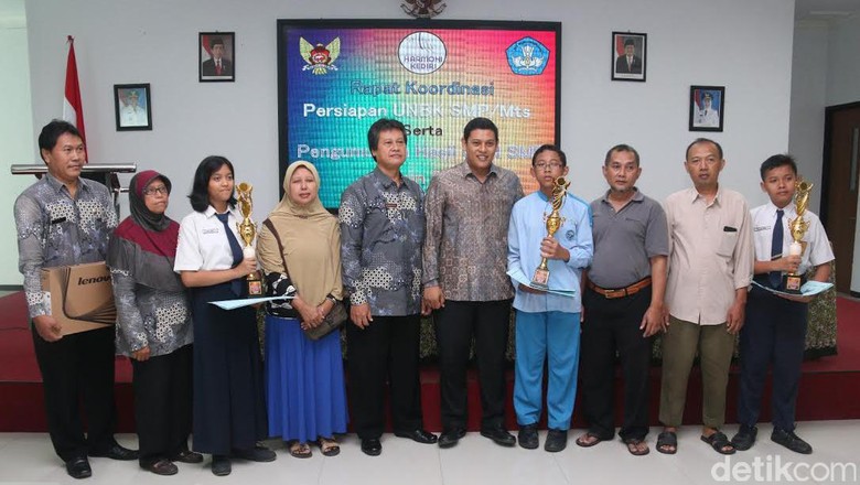 Kota Kediri Targetkan Pelajar SMP/MTs Ikut UNBK 2017 Kota Kediri Targetkan Pelajar SMP/MTs Ikut UNBK 2017