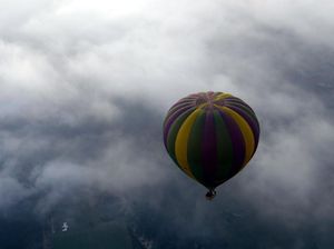 Dalam 9 Hari, 24 Balon Udara Liar Masuk Jalur Penerbangan Yogya Dalam 9 Hari, 24 Balon Udara Liar Masuk Jalur Penerbangan Yogya