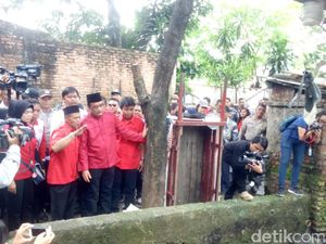 Djarot Blusukan, Spanduk Provokatif Masih Terpasang di Cipulir