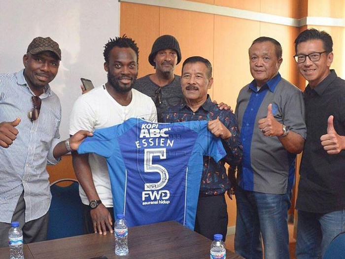 Cerita Persib Bandung Mendapatkan Michael Essien