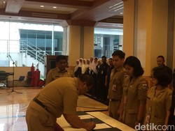 Lantik 660 PNS Baru, Sumarsono Minta PNS Tetap Netral di Pilkada