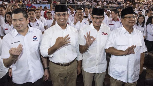 Politik Gerobak dan Asap Nyamuk ala Perindo