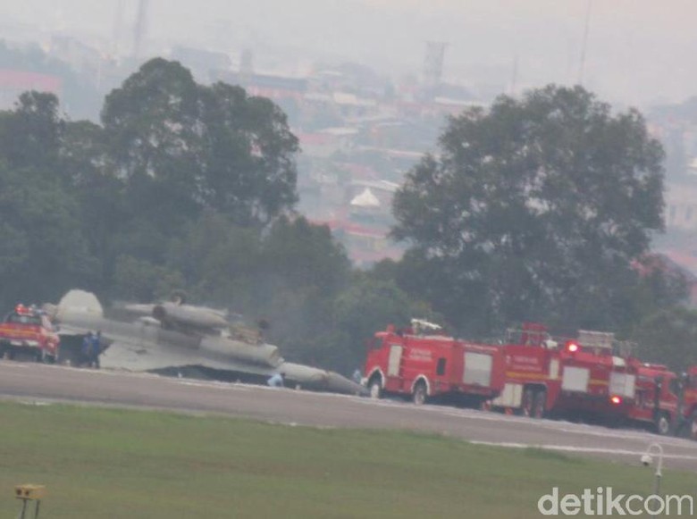 F16 Kecelakaan di Pekanbaru, Pilot dan Kopilot Selamat Tanpa Luka