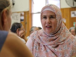 Cara Kaum Perempuan Atasi Islamophobia di Australia