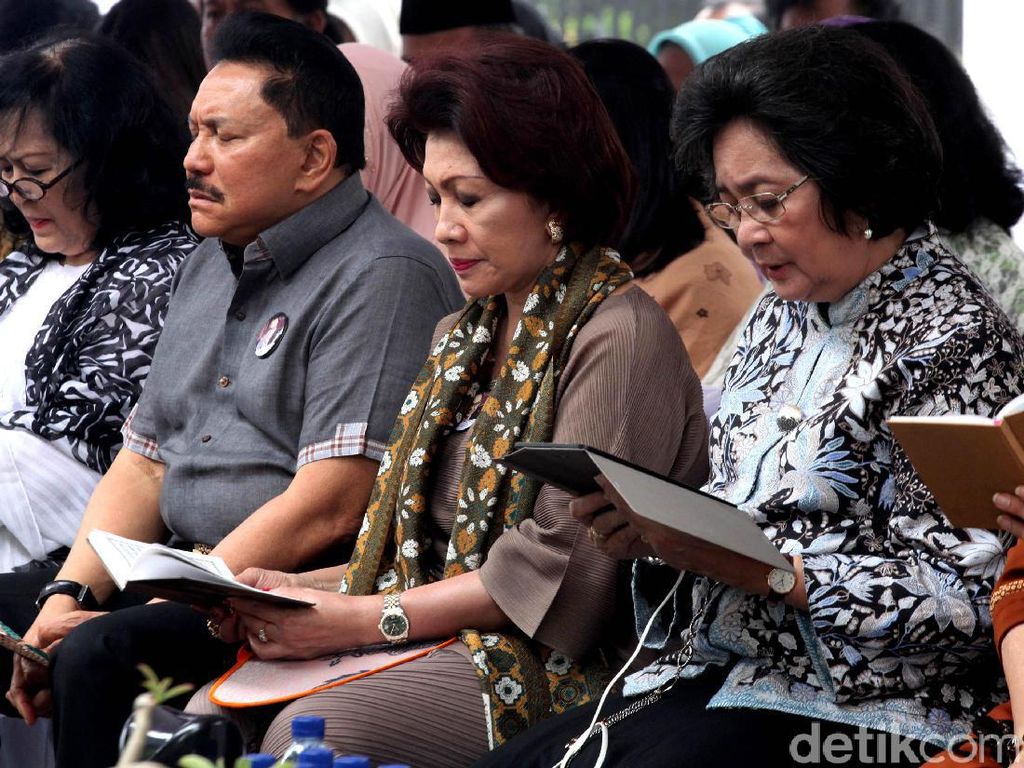 Bung Hatta Tolak Dimakamkan di TMP Kalibata Bung Hatta Tolak Dimakamkan di TMP Kalibata