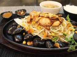 Di Gandaria City Bisa Menikmati Nasi Kari hingga Teppanyaki Komplet