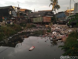 Kali Gendong Penuh Sampah, Warga Ingin Kondisi Lebih Bersih