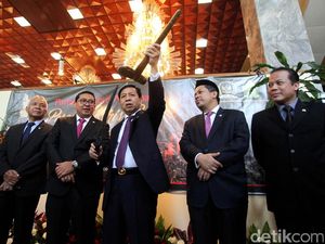 Pimpinan DPR Tunda Kirim Surat Keberatan Pencekalan Novanto