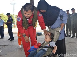 Saat Tim Aerobatik TNI AU Pamitan Sebelum ke Langkawi, Malaysia