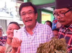 Djarot Janji Renovasi Musala dan Masjid di Kebayoran Lama