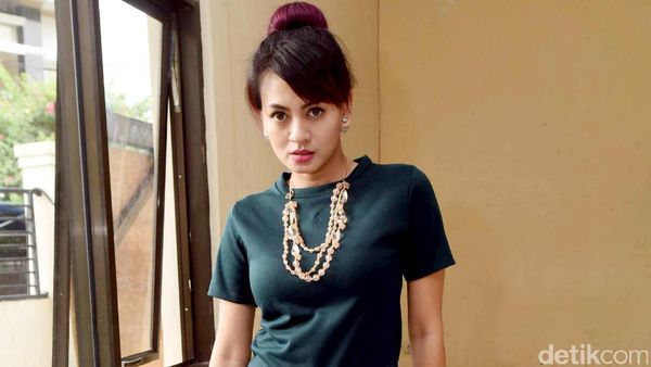 Yeyen Lidya Makin Seksi Aja!