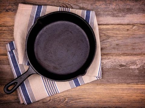 3 Tips Membersihkan Alat Dapur Setelah Banjir