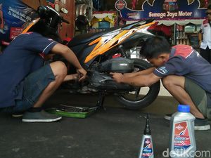 Ganti Oli Sebulan Sekali, Wajarkah? Ganti Oli Sebulan Sekali, Wajarkah?