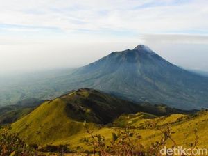 Kebakaran Gunung Merbabu Padam, Jalur Pendakian Masih Ditutup