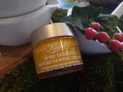 Kiehls Rilis Krim Wajah dengan Kandungan 99,6% Bahan Alami