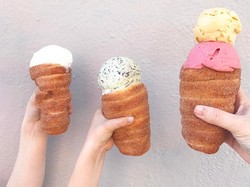 Nyam! Cone Es Krim Ini dari Churros