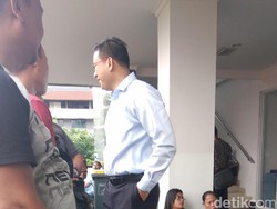 Hakim Sibuk Sidang Perkara Lain, Sidang Brotoseno Ditunda