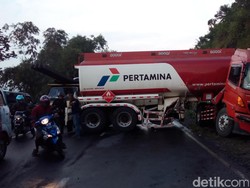 Truk Pertamina Tergelincir, Jalan Utama Garut-Bandung Macet 7 KM