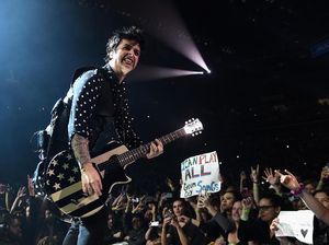 September dan Momen Paling Sakral Buat Billie Armstrong Green Day September dan Momen Paling Sakral Buat Billie Armstrong Green Day