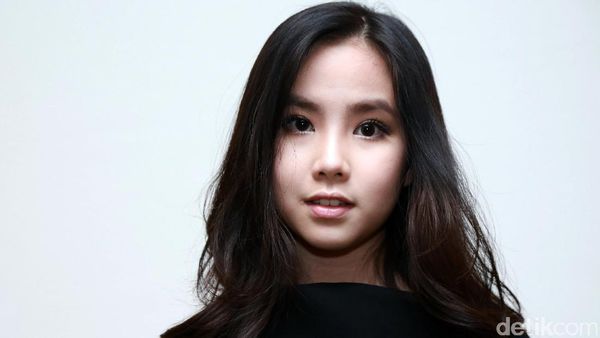 Neng Agatha Chelsea, Geulis Pisan !