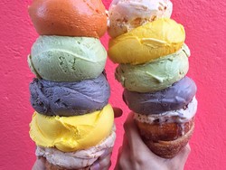 Wanita Ini Berhasil Pecahkan Rekor Dunia Makan Es Krim Tercepat