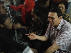 Blusukan ke Pademangan, Ahok Temui Lansia Sakit dan Anak Autis