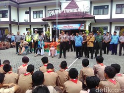 Pelanggar Lalu Lintas Testimoni di Depan Ratusan Pelajar