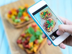9 Tips Ini Bikin Foto Makanan dengan Ponsel Tampak Menggiurkan (1)