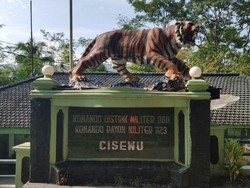Patung Macan Pengganti Macan Lucu Dibuat Prajurit Kodam Siliwangi