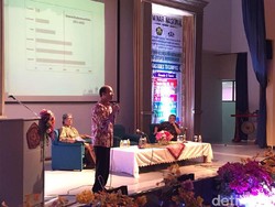 Antusiasnya Mahasiswa Ikut Kuis Gross Split dari Arcandra