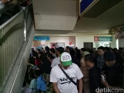 Lift Pengunjung Mal di Blok M Square Jatuh