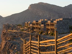 Tahu Tidak, Timur Tengah Punya Hotel di Atas Gunung