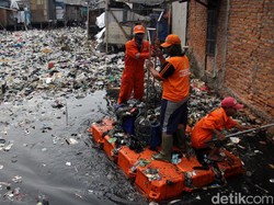 Pemprov DKI Sebut Ada Wacana Pengurangan Pasukan Oranye