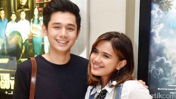 Rayn Wijaya dan Audi Marissa, Happy Banget Nih!